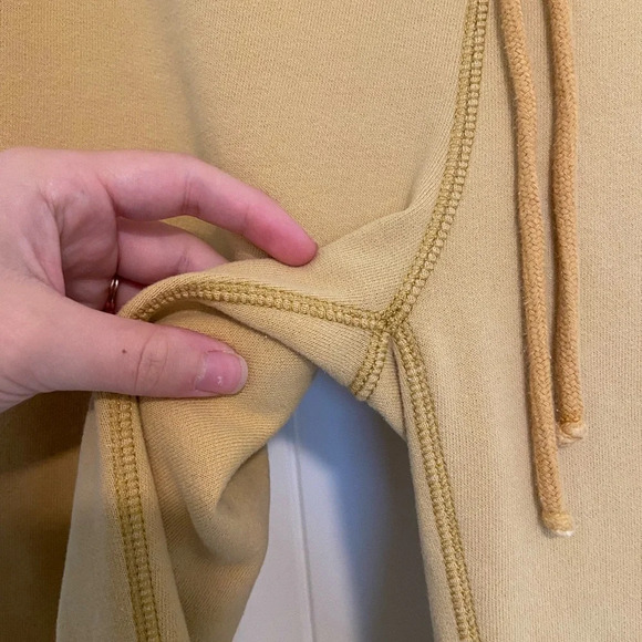 Abercrombie & Fitch women’s yellow word stitch fleece lined cuffed sweatpants XS - Picture 4 of 8